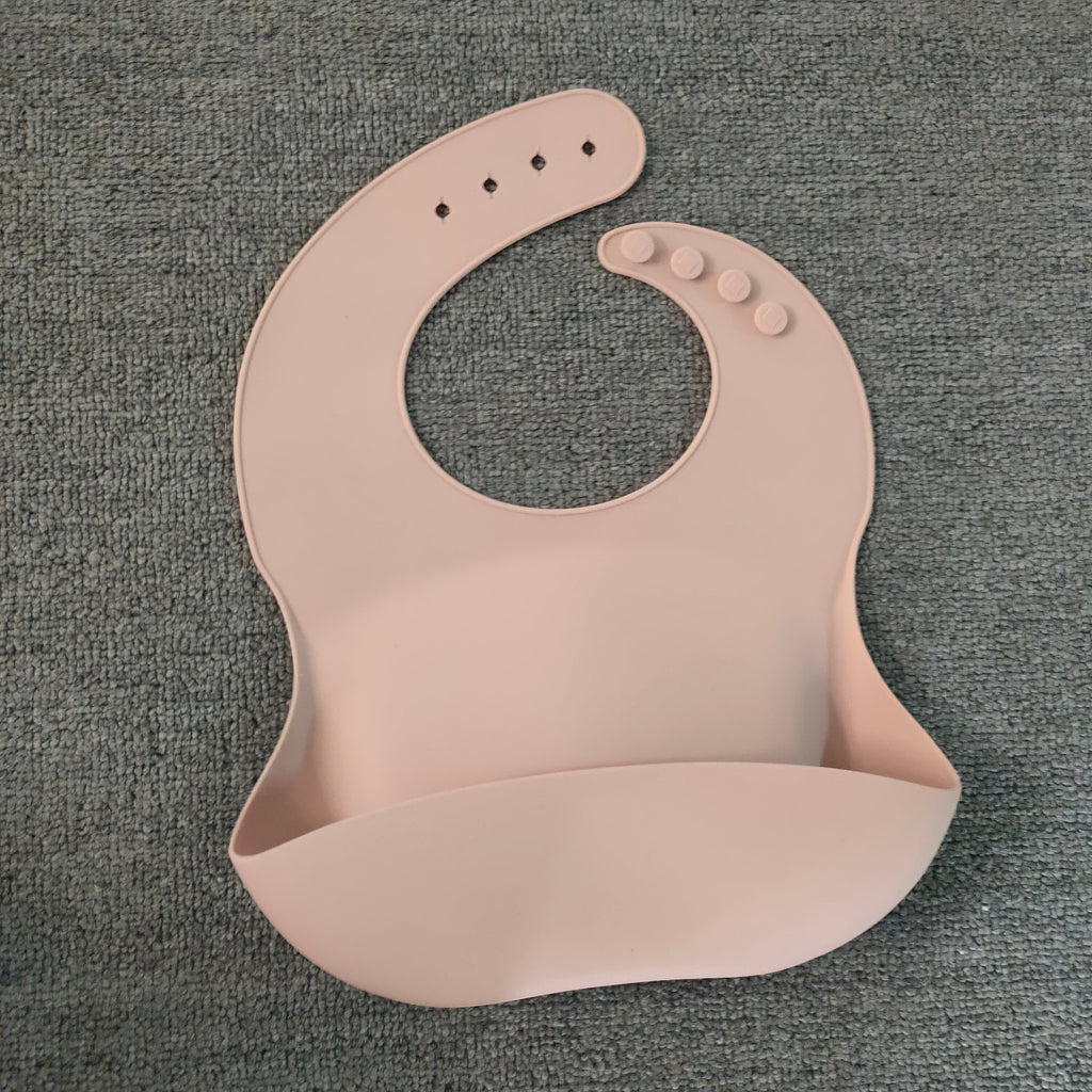 WarmNest™ Silicone Baby Bib with Food Catcher – Waterproof & Easy Clean